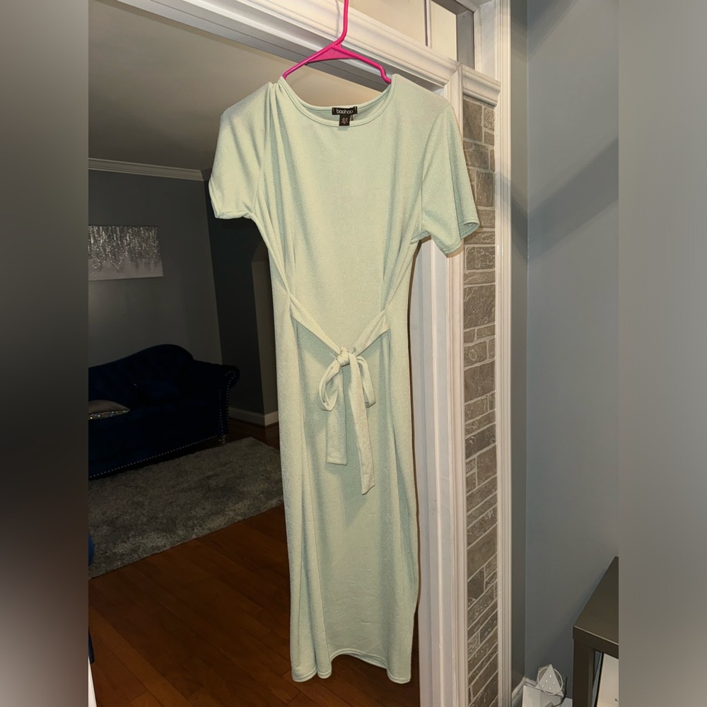 Boohoo midi tie waist dress